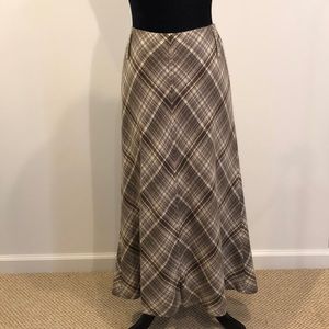 Taupe/cream plaid skirt